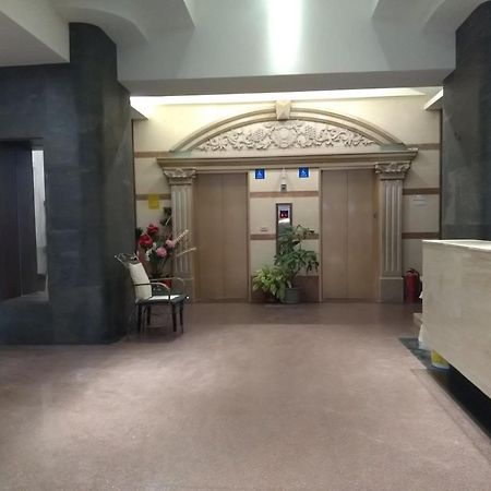 Dengfeng Milan Business Hotel Huwei Exterior photo
